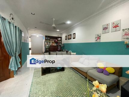 Single storey terrace house in Taman Sri Bahagia for sale , Johor, Johor Bahru