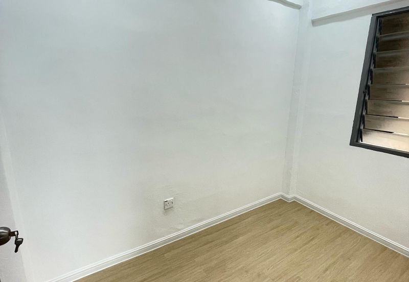 Flat Taman Plentong Utama