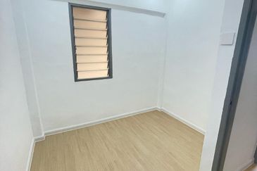 Flat Taman Plentong Utama