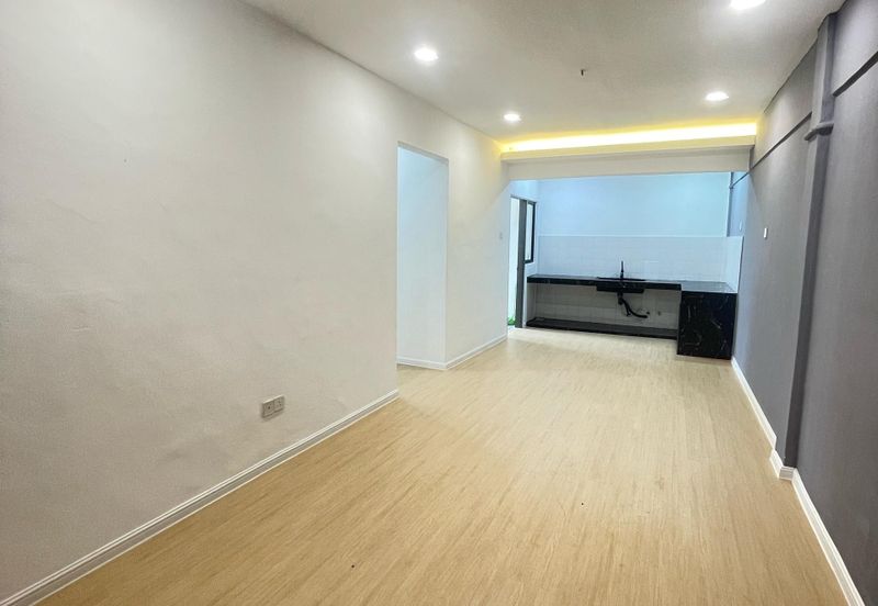 Flat Taman Plentong Utama