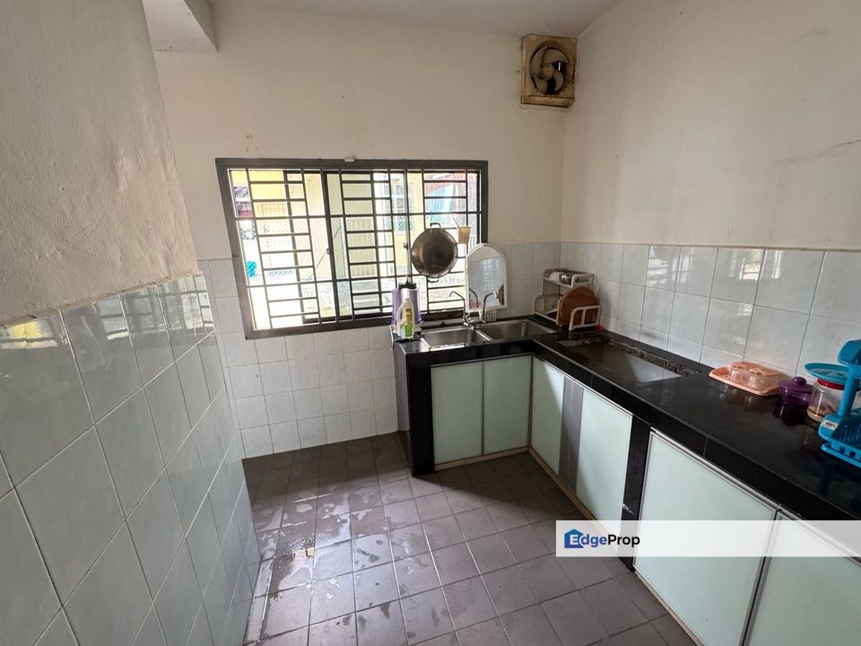 1.5 single storey terrace house in Bandar Seri Alam for sale , Johor, Masai
