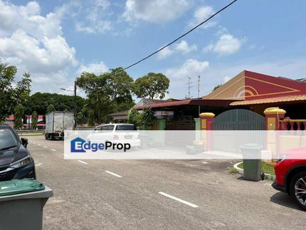Single storey terrace house in Taman Universiti for rent, Johor, Skudai