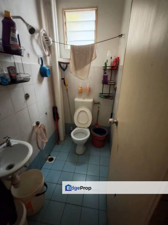 Level 2 flat in Taman Setanggi for sale , Johor, Johor Bahru
