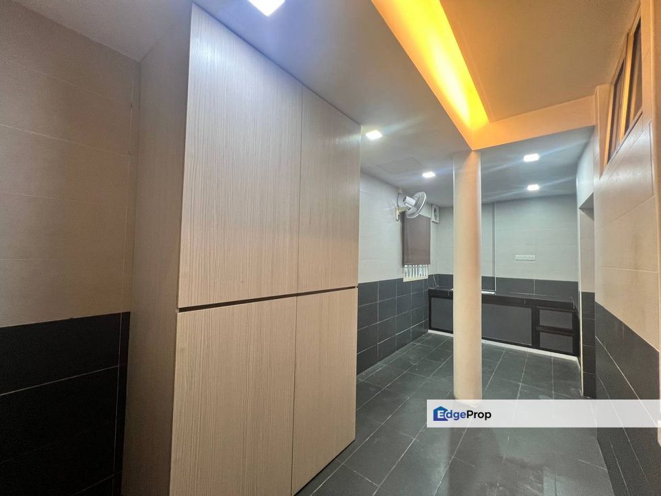 Double Storey Terrace House in Taman Melawati for sale , Johor, Skudai