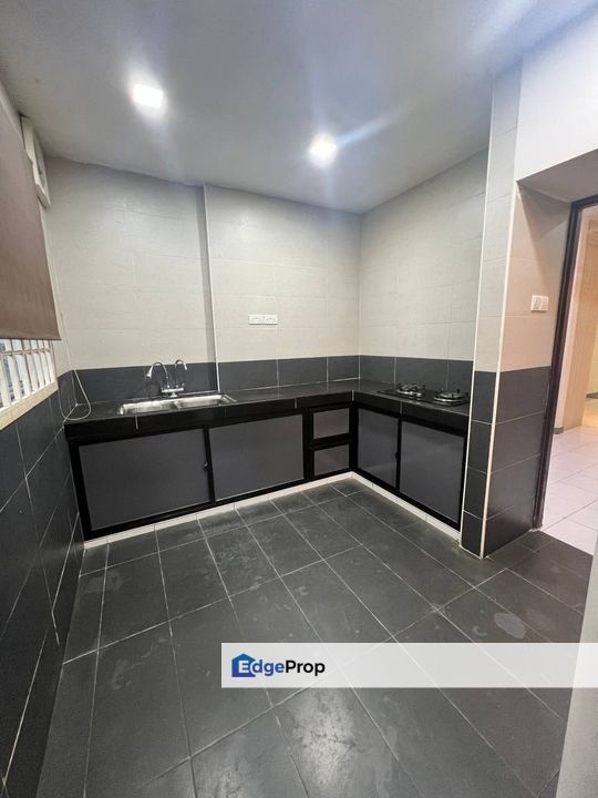 Double Storey Terrace House in Taman Melawati for sale , Johor, Skudai