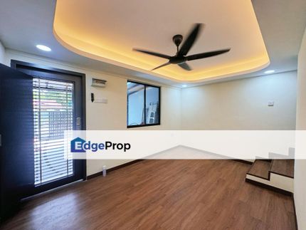 Double storey low cost house Endlot in Taman Megah Ria for sale , Johor, Masai