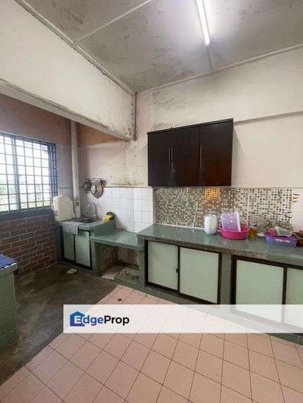 Flat in Taman Molek for rent, Johor, Johor Bahru