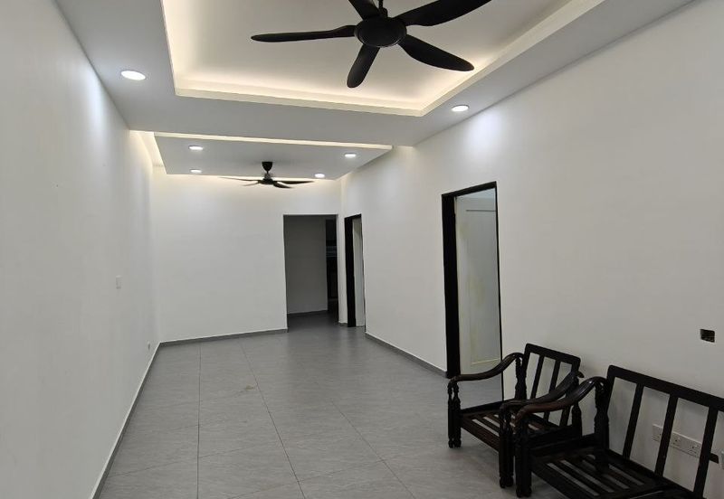 Single storey terrace house in Kampung Poh Cher Leng for rent 