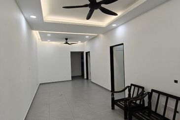 Single storey terrace house in Kampung Poh Cher Leng for rent 