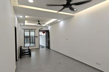 Single storey terrace house in Kampung Poh Cher Leng for rent 