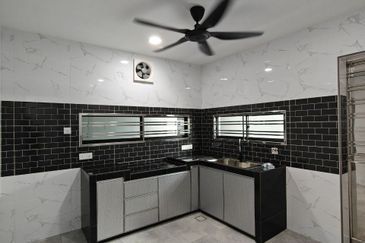 Single storey terrace house in Kampung Poh Cher Leng for rent 