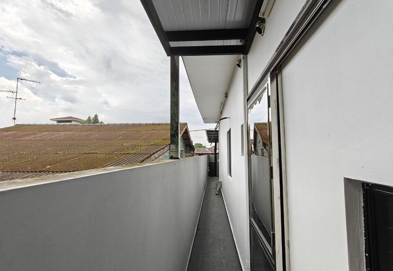 Single storey terrace house in Kampung Poh Cher Leng for rent 