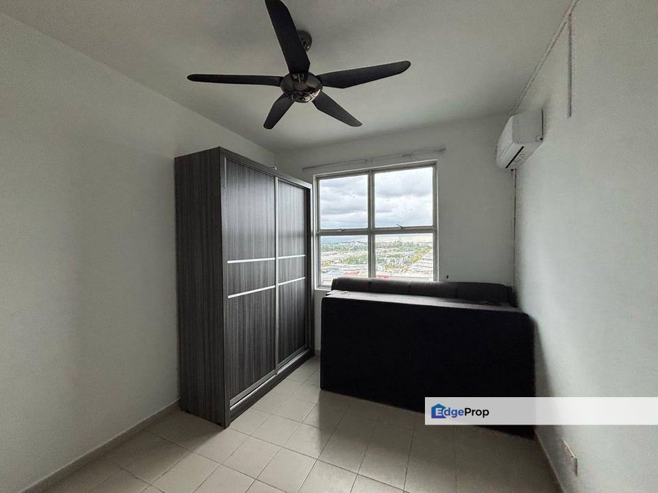 3 bedrooms in Lake View Suite for sale , Johor, Johor Bahru