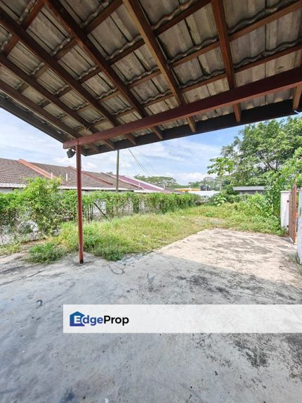 Double storey medium cost corner lot house in Taman Perling for sale , Johor, Johor Bahru