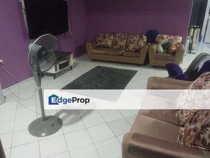 Single storey terrace house in Taman Daya for sale , Johor, Johor Bahru