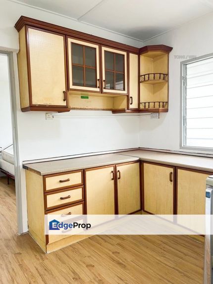 2 bedrooms flat in Bandar Baru Uda for sale , Johor, Johor Bahru