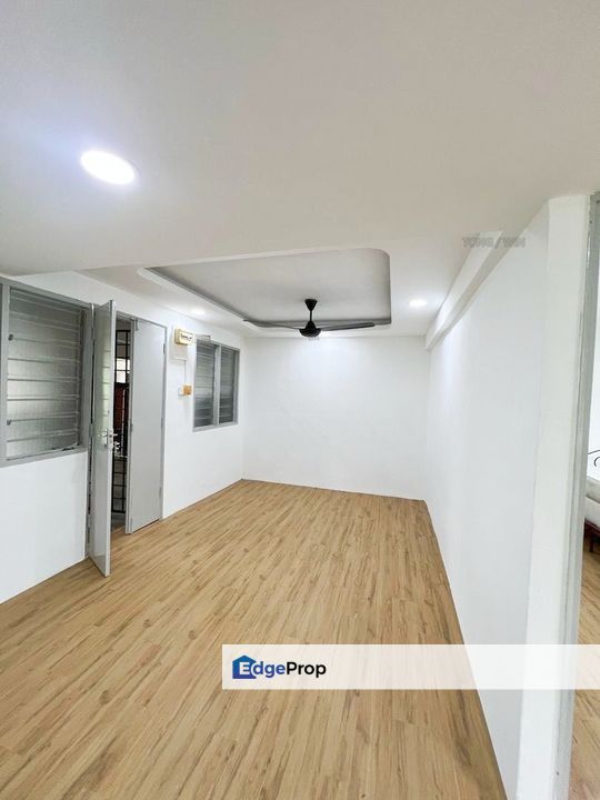 2 bedrooms flat in Bandar Baru Uda for sale , Johor, Johor Bahru