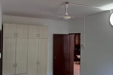 Lily & Jasmine Apartment