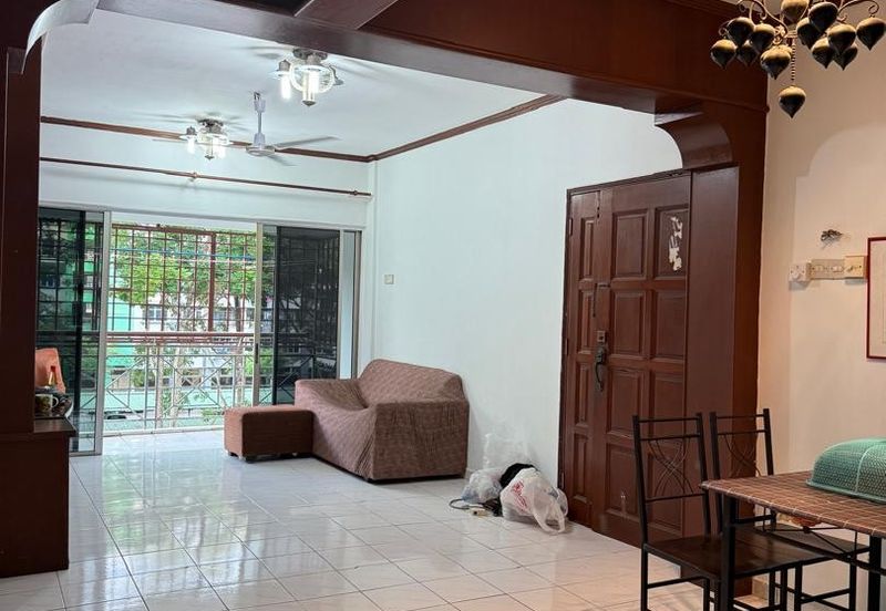 Lily & Jasmine Apartment