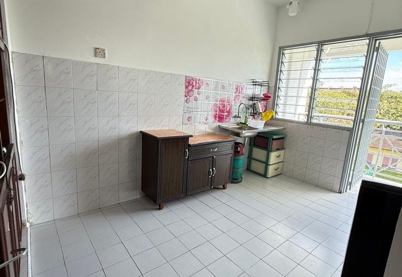 Lily & Jasmine Apartment