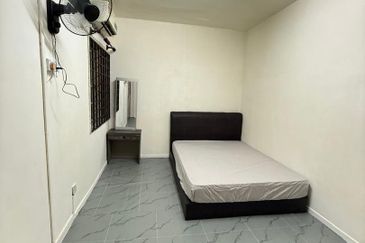 Lily & Jasmine Apartment