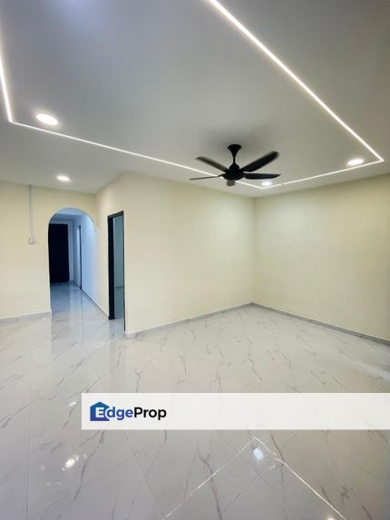 Single storey low cost terrace house in Taman Sri Skudai for sale , Johor, Skudai