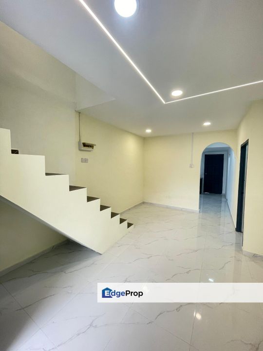 Single storey low cost terrace house in Taman Sri Skudai for sale , Johor, Skudai