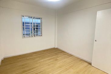 Flat Taman Plentong Utama