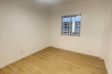 Flat Taman Plentong Utama