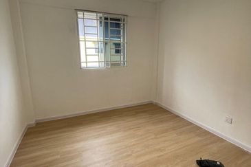 Flat Taman Plentong Utama