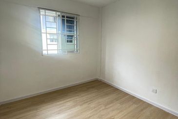 Flat Taman Plentong Utama