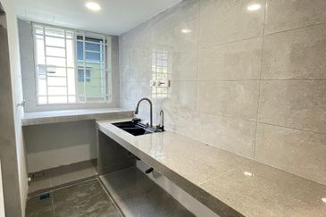 Flat Taman Plentong Utama