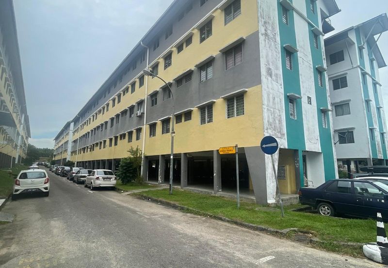 Flat Taman Plentong Utama