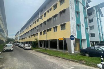 Flat Taman Plentong Utama