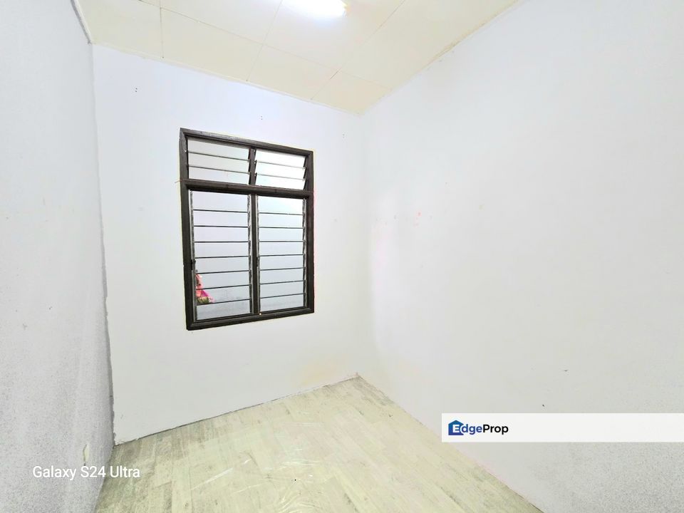 Ehsan jaya Shoplot apartment in Taman Ehsan Jaya for sale , Johor, Johor Bahru