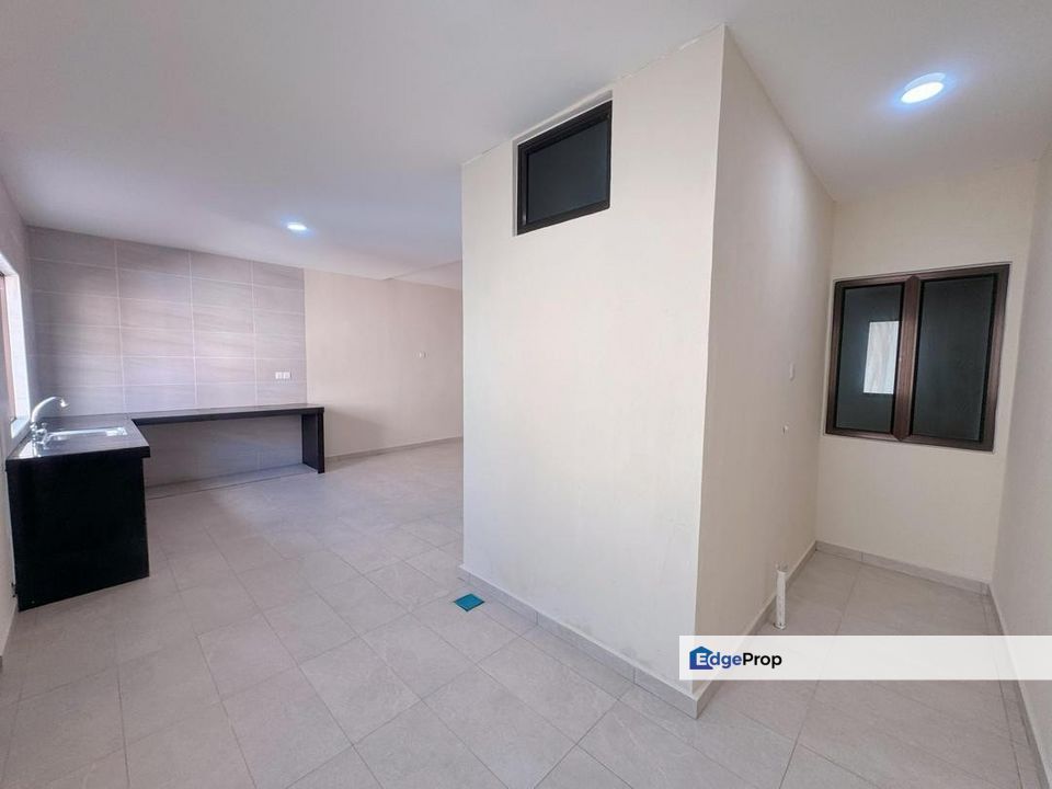 Double storey terrace house in Taman Nusa Perintis for sale , Johor, Gelang Patah