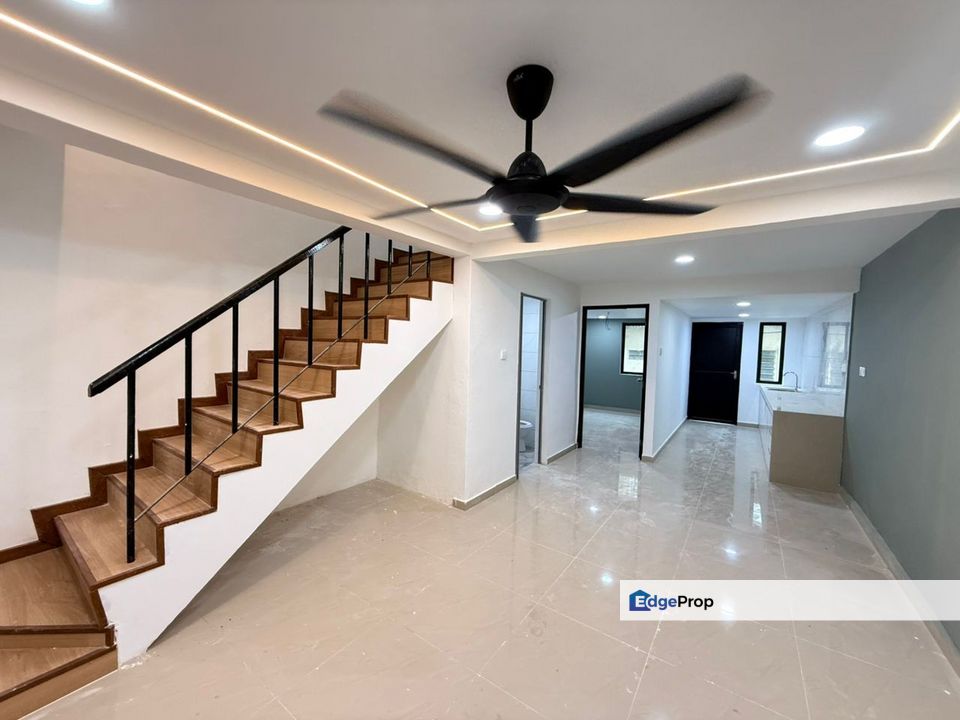Double storey low cost terrace house in Taman Rinting for sale , Johor, Masai