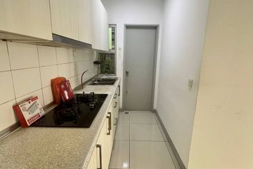 Dedaun Hijau (Greenfield Regency)