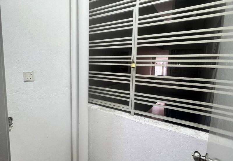 Dedaun Hijau (Greenfield Regency)