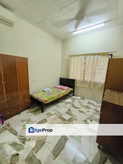 Single storey terrace house Endlot in Taman Rinting for rent , Johor, Masai