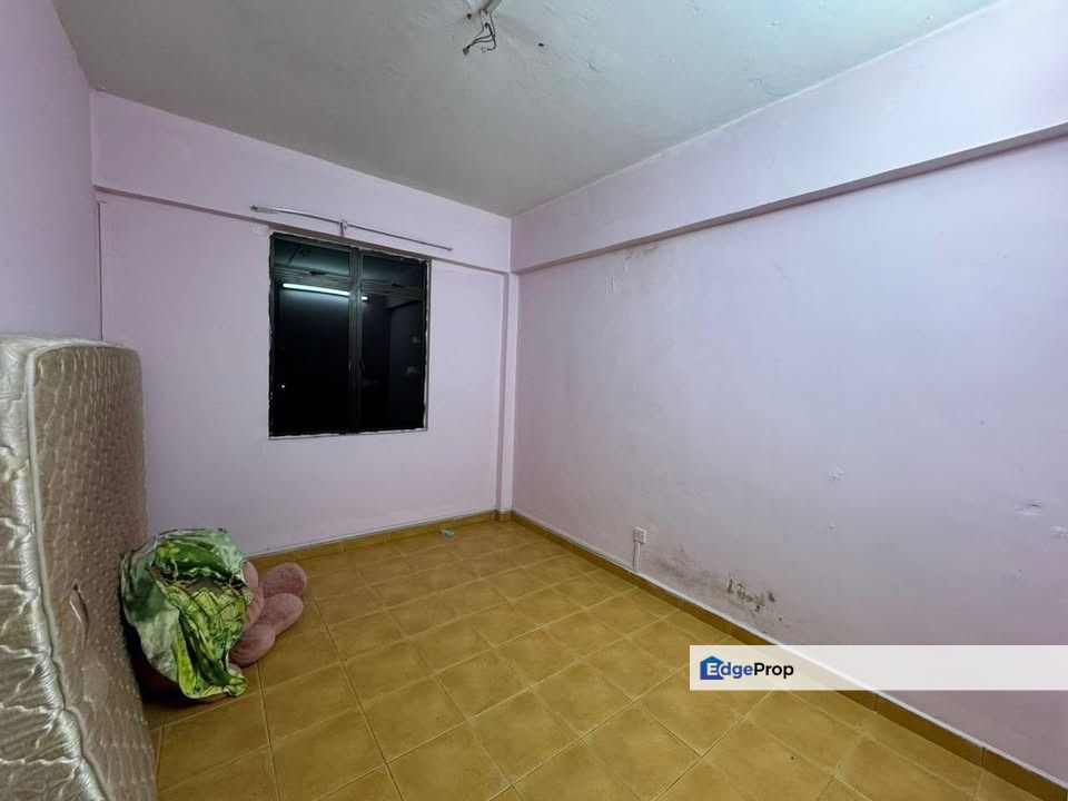 3 bedrooms unit in Skudai Villa Apartment for sale , Johor, Skudai