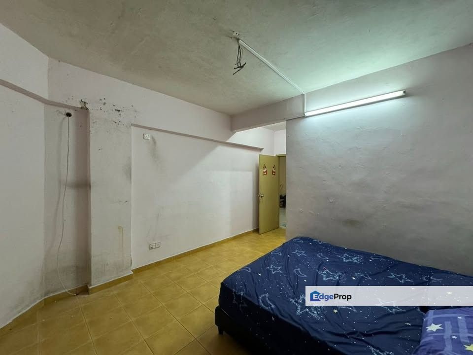 3 bedrooms unit in Skudai Villa Apartment for sale , Johor, Skudai