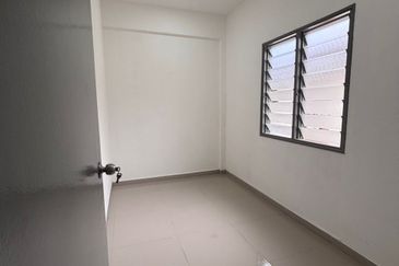 Flat in Taman Impian Emas for sale 