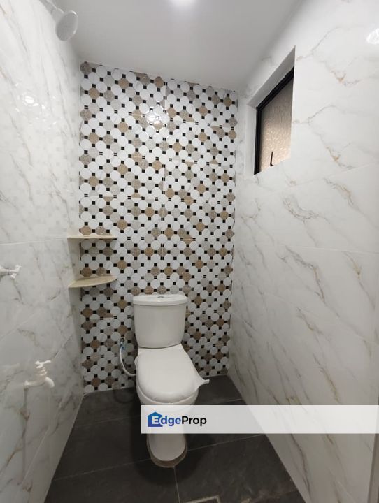 Double storey low cost house in Taman Rinting for sale , Johor, Masai