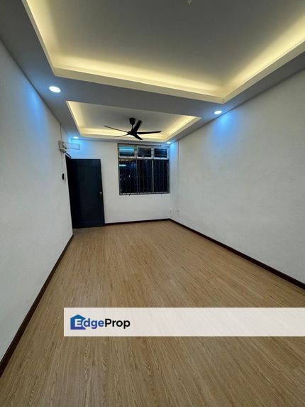 Single storey terrace house in Taman Selesa Jaya for sale , Johor, Skudai