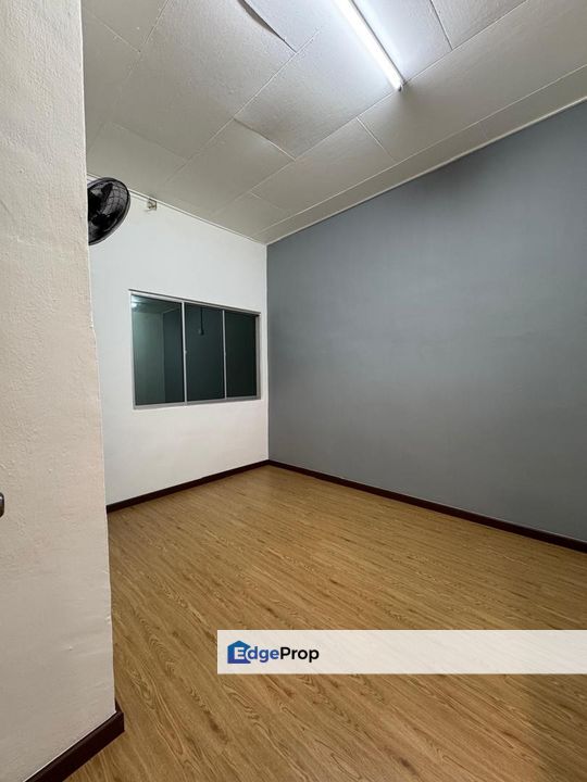 Single storey terrace house in Taman Selesa Jaya for sale , Johor, Skudai