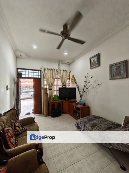 Single storey terrace house in Taman Rinting for sale , Johor, Masai