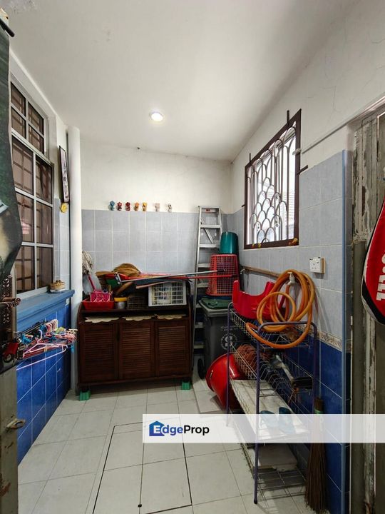Single storey terrace house in Taman Rinting for sale , Johor, Masai