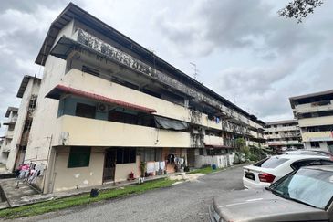 Flat Taman Ungku Tun Aminah