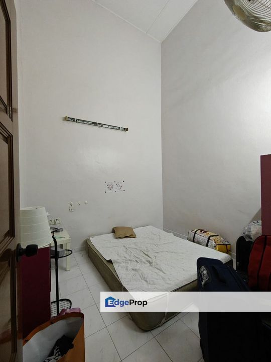 Single storey terrace house(Jalan Kebangsaan)in Taman Universiti for sale , Johor, Skudai